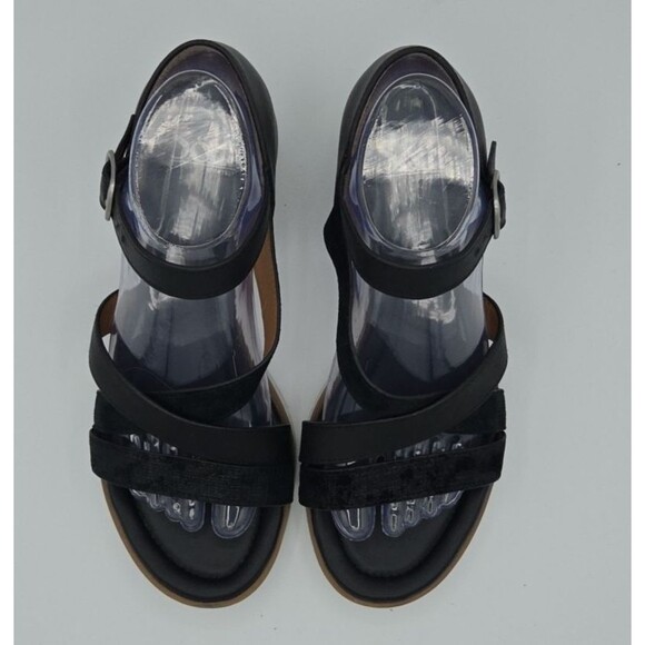 Sofft Sandals Strappy Black Leather Low Wedge Heel Back Zipper Womens 8 M - Picture 4 of 8